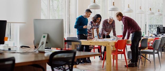 You are currently viewing LaunchNotes Review 2025: Unifying Product Comms vs. The DIY Stack